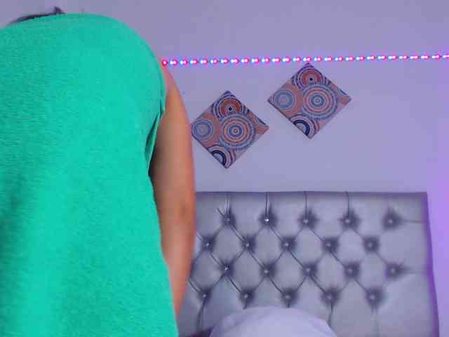 Pleassing-neighbor webcam