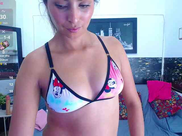 Pleassing-neighbor webcam