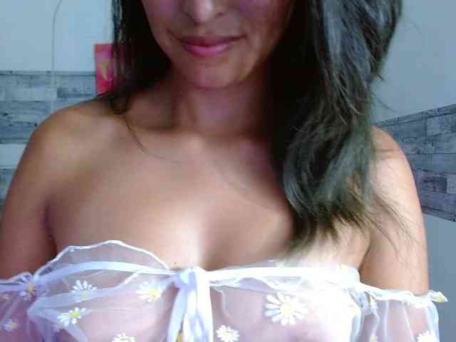 Pleassing-neighbor webcam