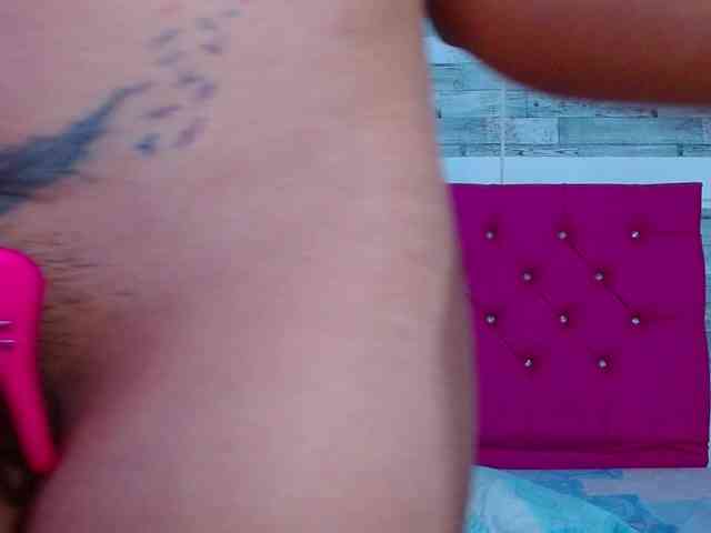 Pleassing-neighbor webcam