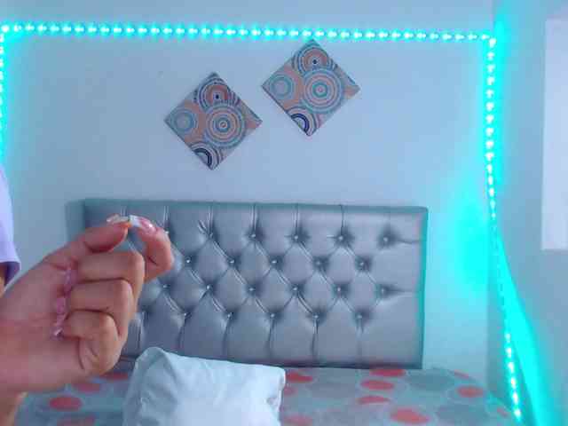 Pleassing-neighbor webcam