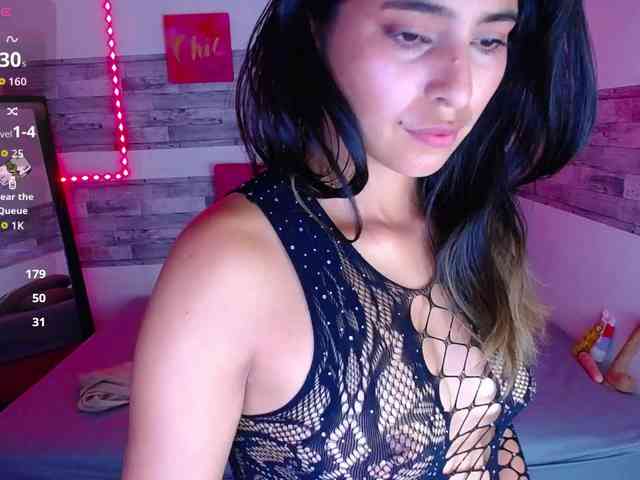 Pleassing-neighbor Live Webcam on BongaCams