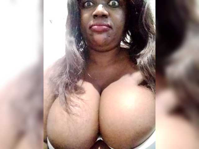 Assybusty's BongaCams show and profile