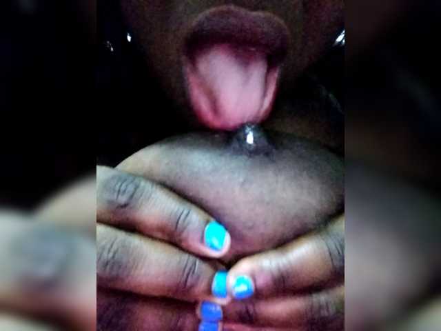 Assybusty's BongaCams show and profile