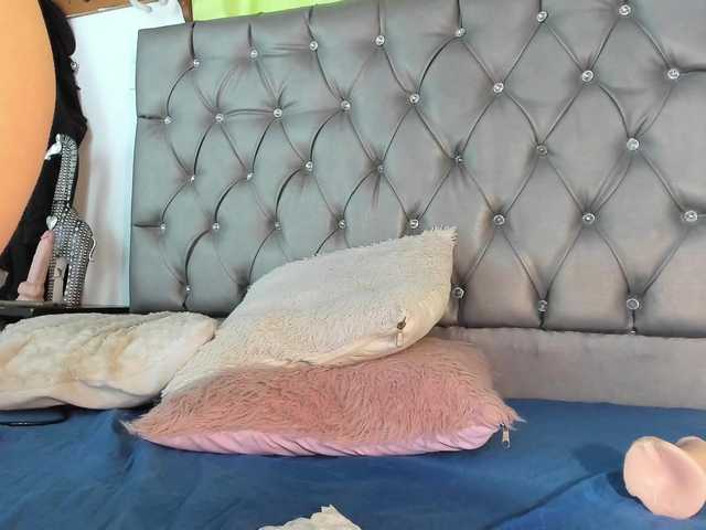 candibella's BongaCams show and profile