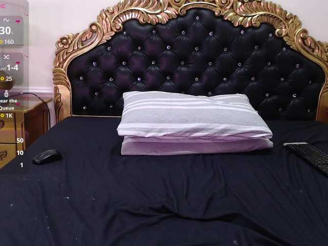 VictoriaPowell chat room