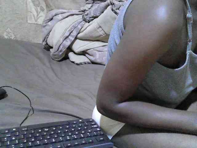 Blackslim-girl webcam