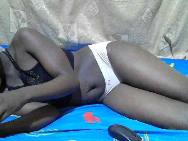 Blackslim-girl webcam