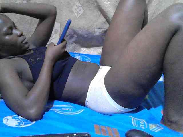 Blackslim-girl webcam