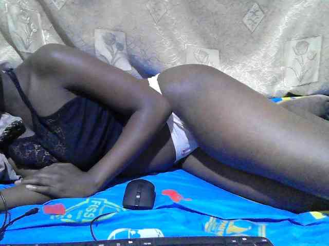 Blackslim-girl webcam