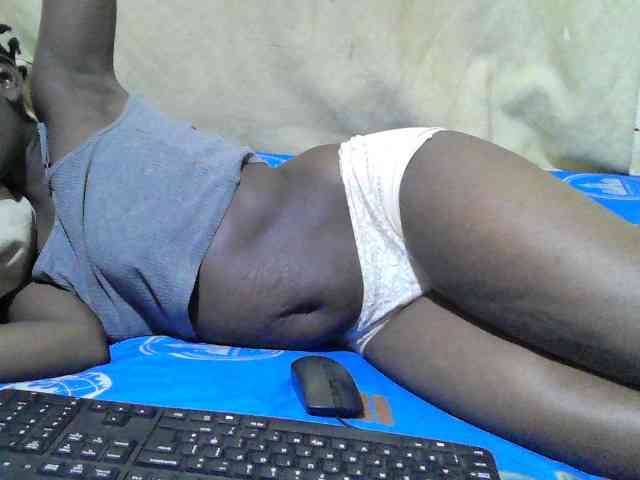 Blackslim-girl webcam