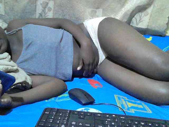 Blackslim-girl webcam