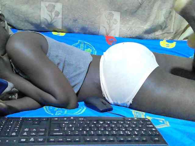 Blackslim-girl webcam