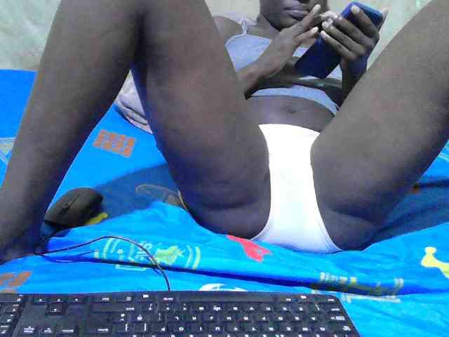 Blackslim-girl webcam