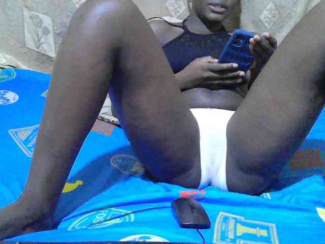 Blackslim-girl webcam