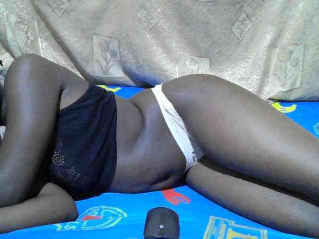 Blackslim-girl webcam
