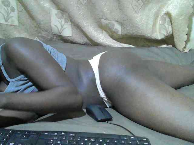 Blackslim-girl webcam