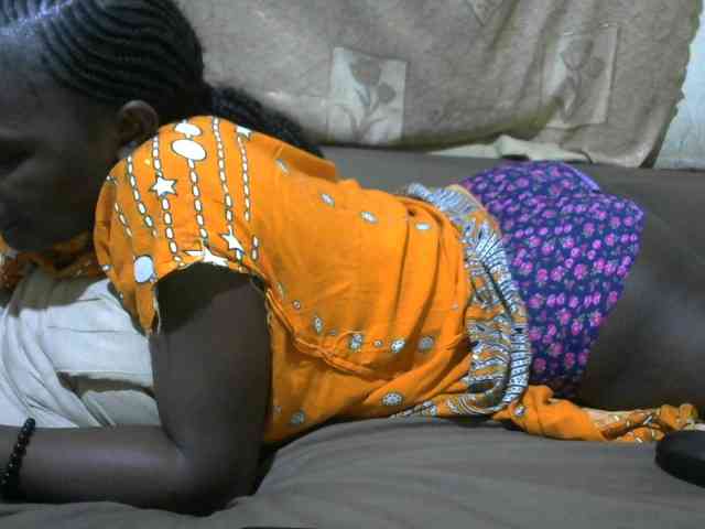 Blackslim-girl webcam