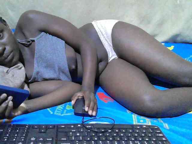 Blackslim-girl webcam