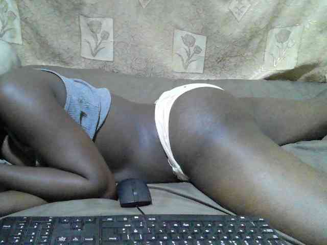 Blackslim-girl webcam