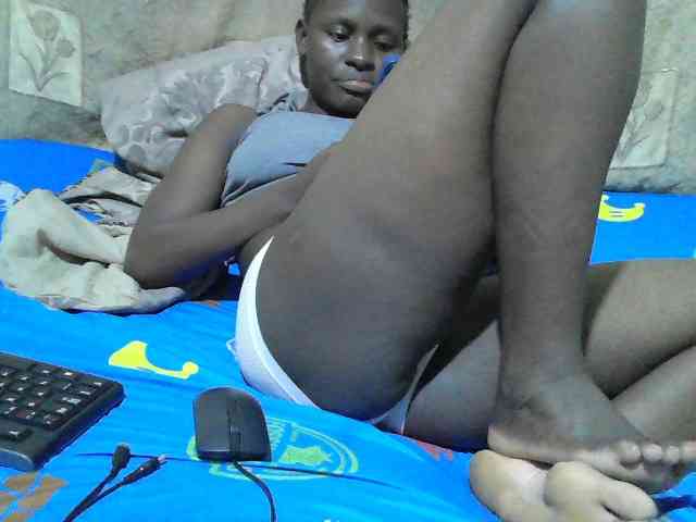 Blackslim-girl webcam