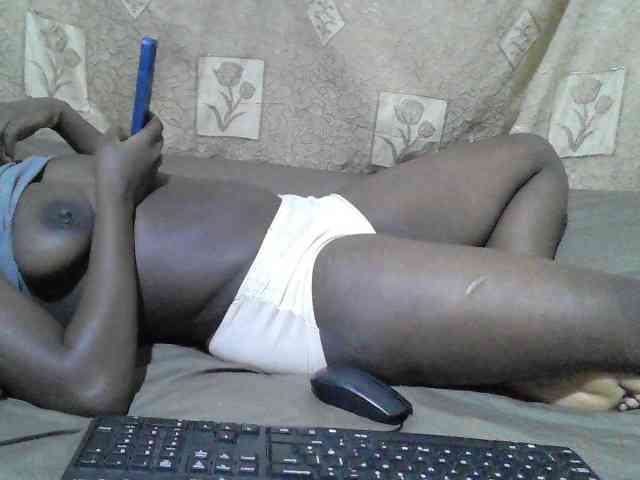Blackslim-girl webcam