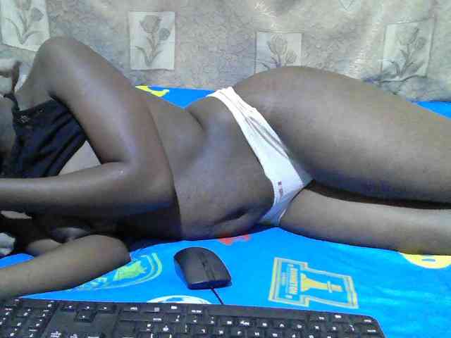 Blackslim-girl webcam