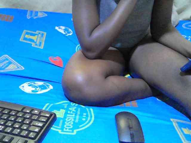 Blackslim-girl webcam