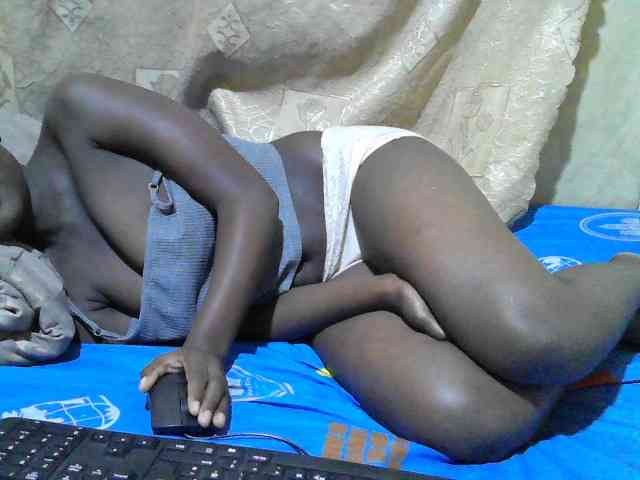 Blackslim-girl webcam