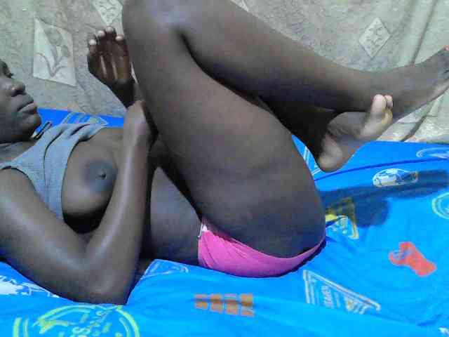 Blackslim-girl webcam