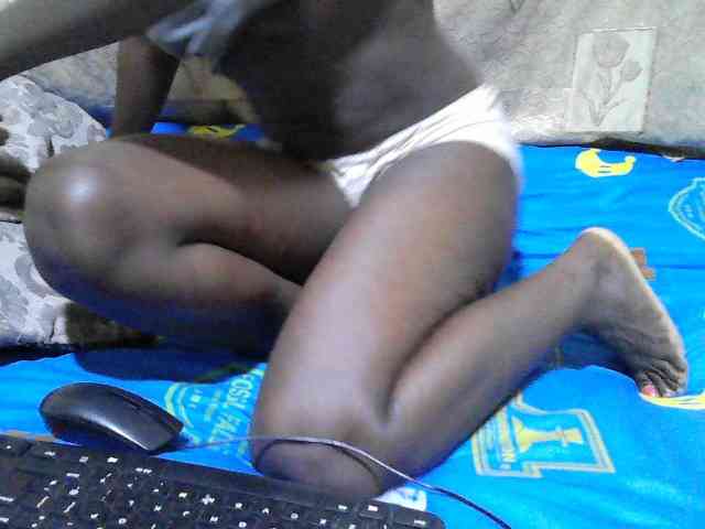 Blackslim-girl webcam