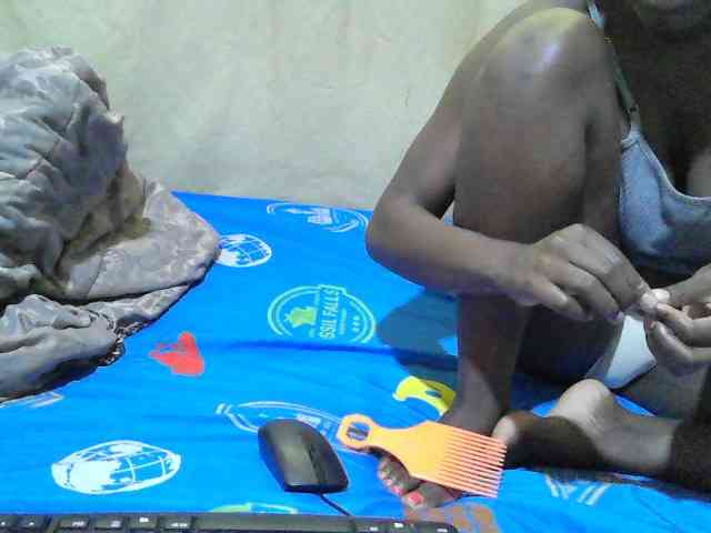 Blackslim-girl webcam