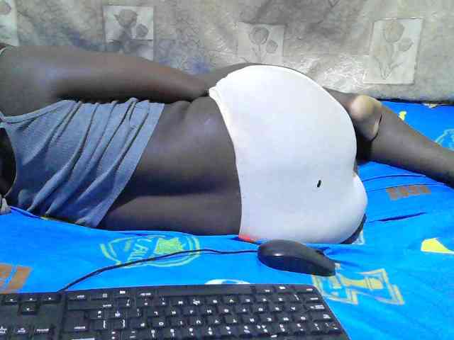 Blackslim-girl webcam