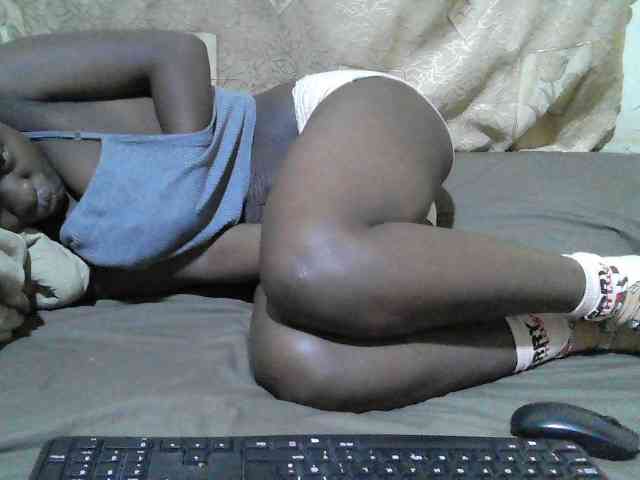 Blackslim-girl webcam
