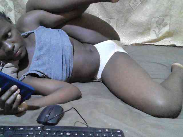 Blackslim-girl webcam