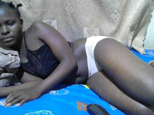 Blackslim-girl webcam