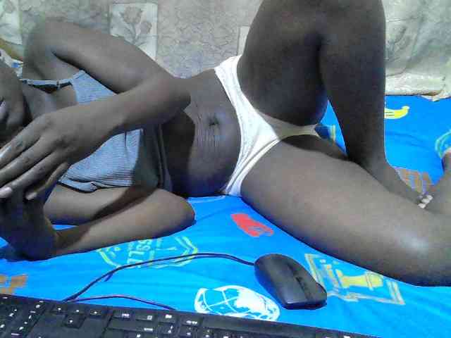 Blackslim-girl webcam