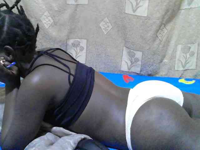 Blackslim-girl webcam