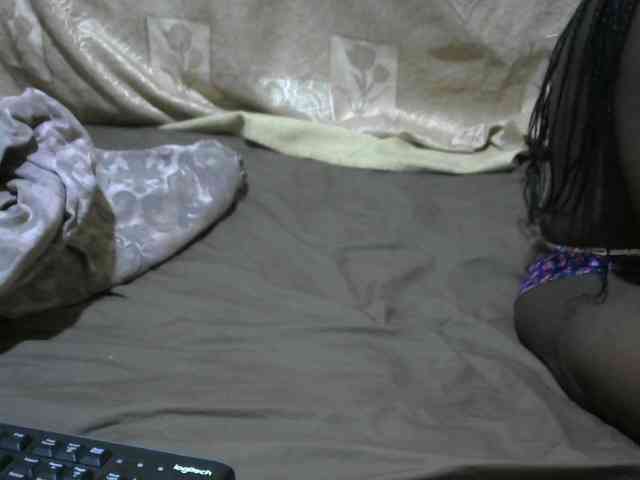 Blackslim-girl webcam