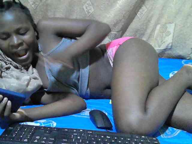 Blackslim-girl webcam