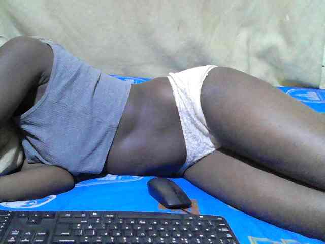 Blackslim-girl webcam