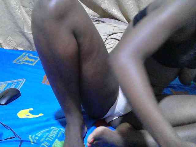 Blackslim-girl webcam
