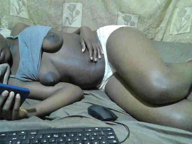 Blackslim-girl webcam
