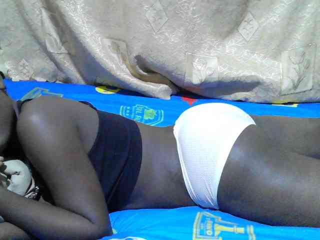 Blackslim-girl webcam