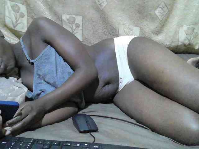 Blackslim-girl webcam