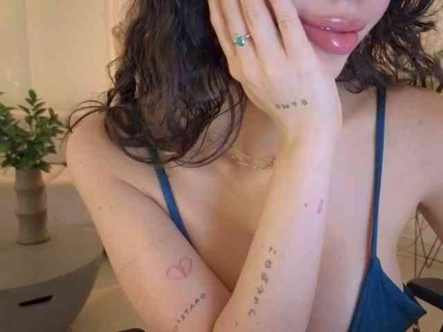 SinyMoore webcam