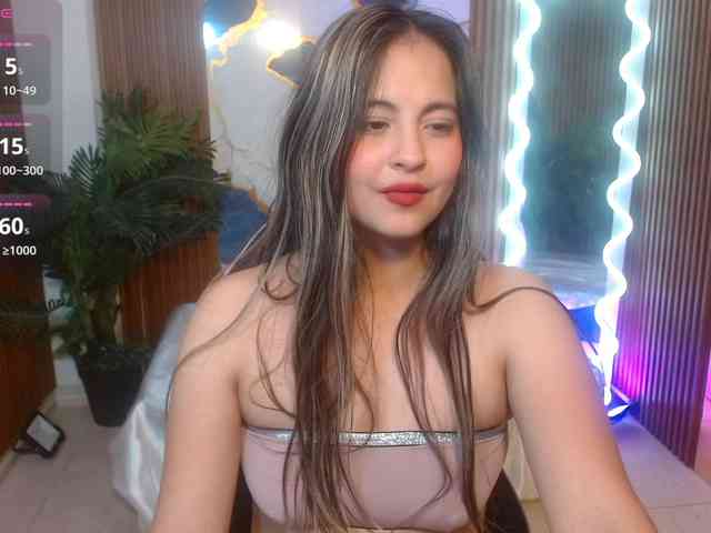 juanita-tay webcam