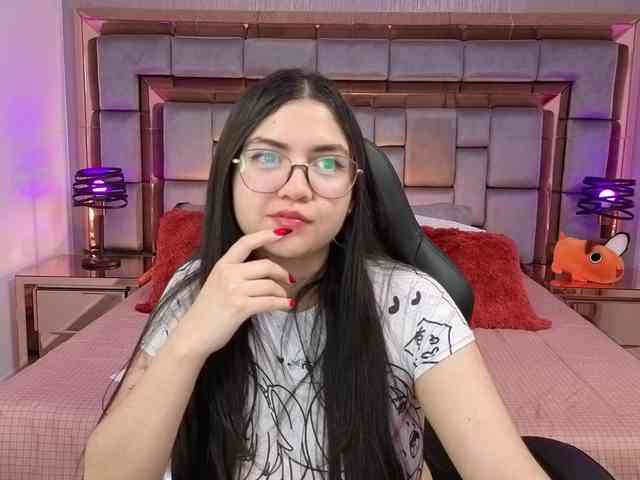 LilyCollinns webcam