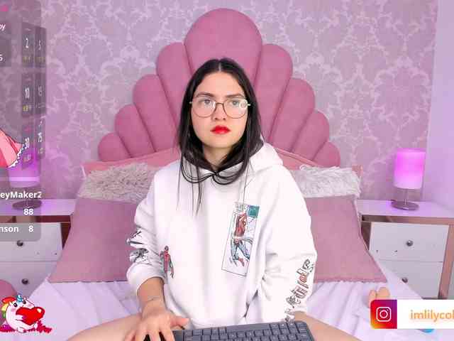 LilyColinns webcam
