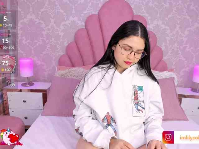 LilyColinns webcam